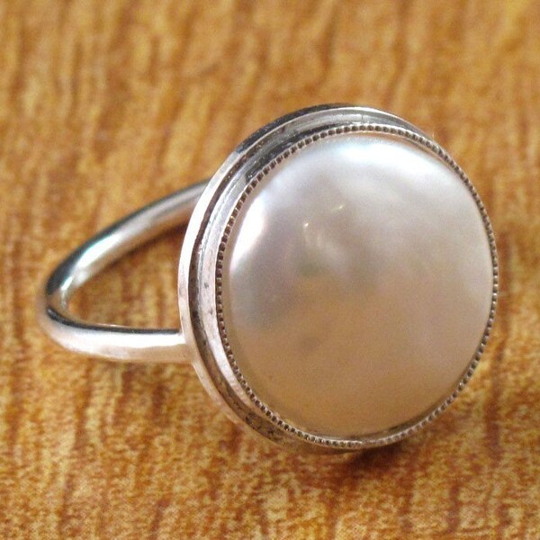 Pearl Beamer Ring