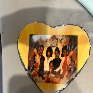 ハート形の石板