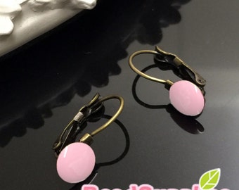 FN-EX-03040PP-Nickel Free, antique brass, Kidney Earwire with 8mm glue on pad,pale pink, 4 pairs