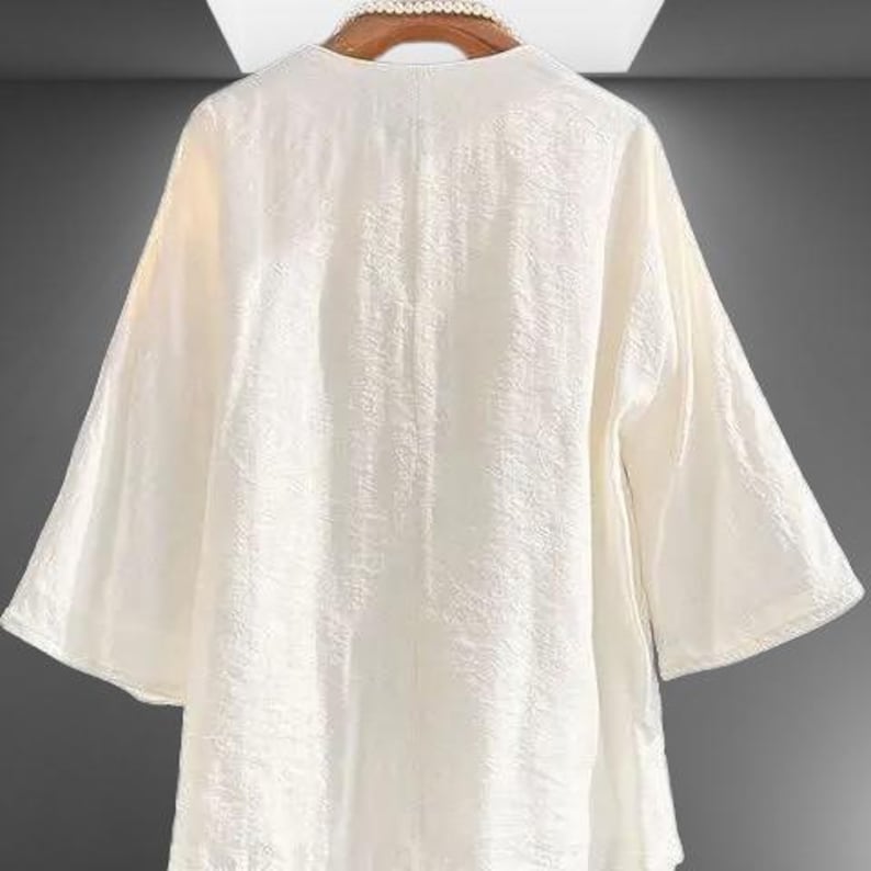 Rundhalsad blus för kvinnor, snedställd sommartopp för kvinnor, aprikosfärgad elegant retroskjorta i jacquardstil, påskpresent till henne, toppar och t-shirts bild 5