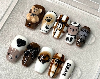 Ours en peluche brun design aquarelle blanc et brun sur ongles | Ongles Nounours | Tendance Y2K | Réutilisable | Ongles personnalisés | Ensembles d'ongles