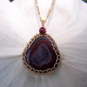 Tabasco Geode Druzy, 14k goldfilled wire wrap, Garnet , pendant necklace image 5