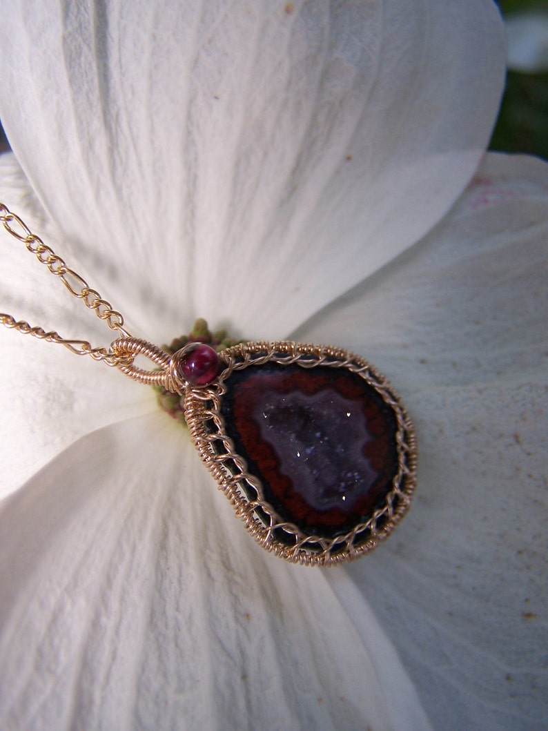 Tabasco Geode Druzy, 14k goldfilled wire wrap, Garnet , pendant necklace image 3