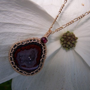 Tabasco Geode Druzy, 14k goldfilled wire wrap, Garnet , pendant necklace image 4