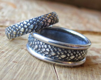 His and Hers Dragon Scales Matching Wedding Bands, Mother of Dragons Wedding Rings, Silver Snakeskin Ring for GOT Fans