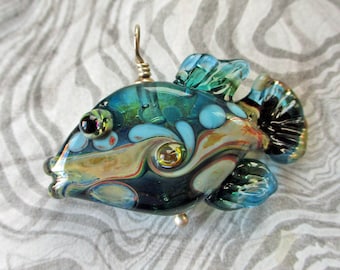 fish sculpture Lampwork glass fish bead teal /& green necklace pendant ocean necklace Laurie Ament Isinglass Design