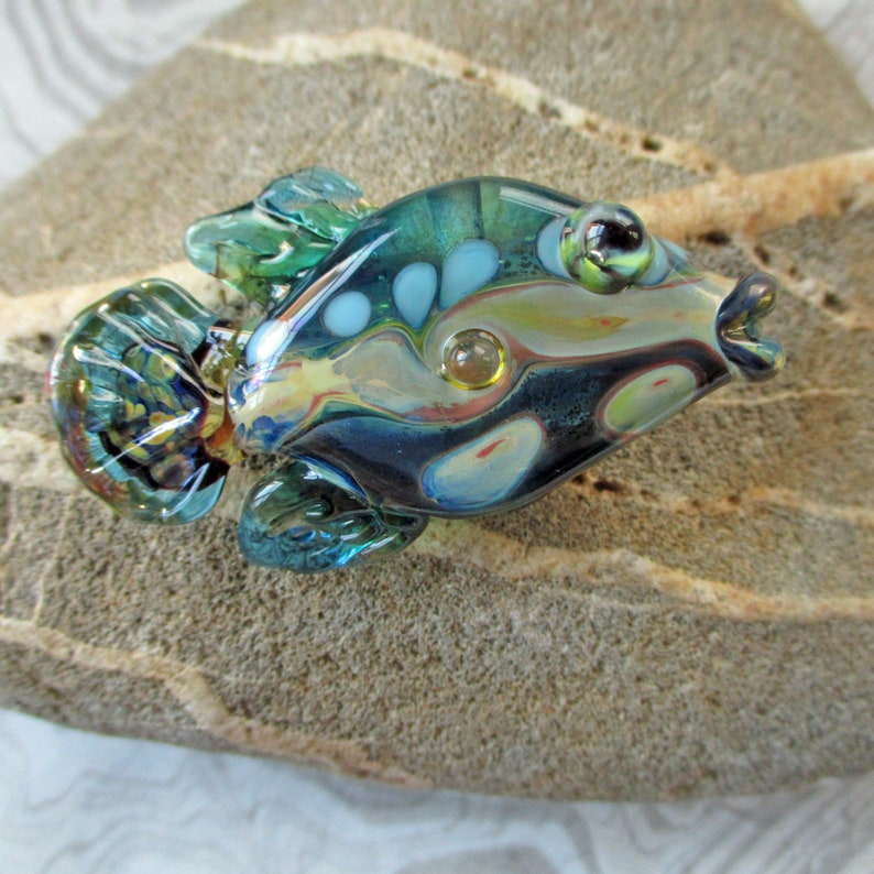 fish sculpture Lampwork glass fish bead teal /& green necklace pendant ocean necklace Laurie Ament Isinglass Design