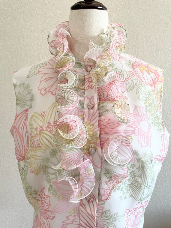 Vintage 1960s Floral Print Sleeveless Top with Ru… - image 3