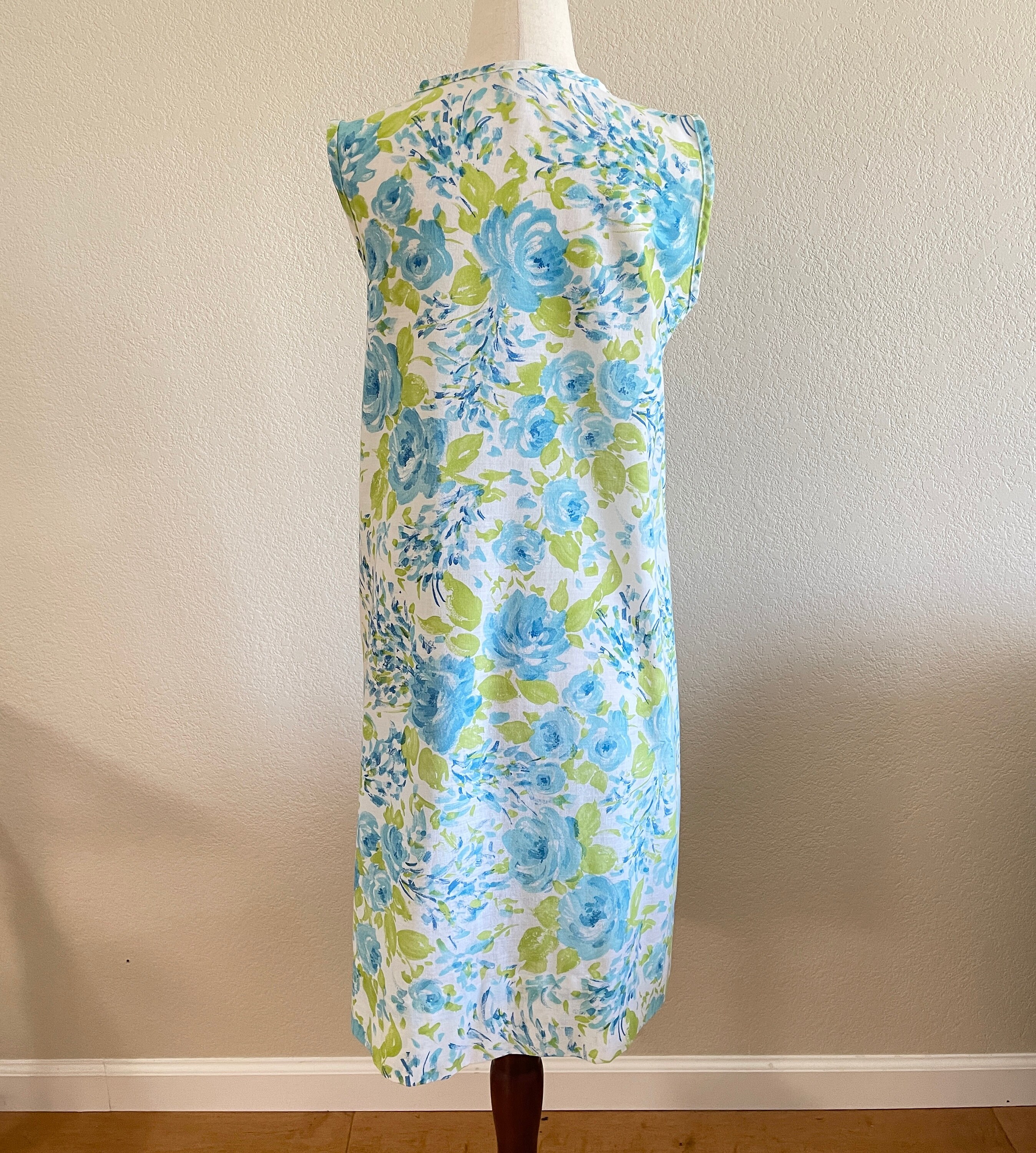 70's/80's Floral Embroidered Sleeveless House Dress