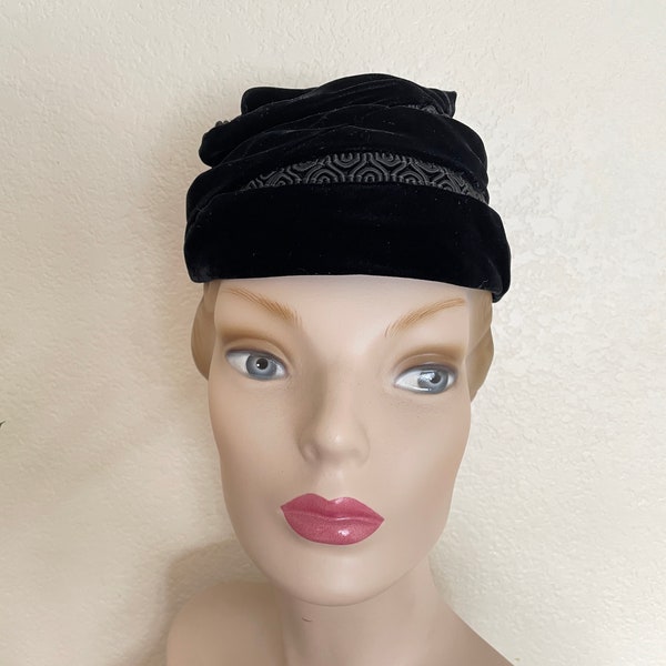 Vintage 1940s Black Velvet and Cord Spiral Hat by Chumley Charles F. Berg
