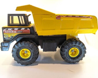 tonka mighty 768 dump truck