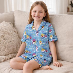 Baby Shark familjepyjamas, matchande pyjamasset för mamma och dotter, söta barnsömnar, mamma och jag nattkläder present bild 4