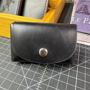 Cartera para tarjetas de cuero de doble capa hecha a mano, de negocios, color negro brillante