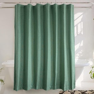 Rideau de douche imperméable vert, rideau suspendu décoratif pour salle de bain avec crochets, dimension personnalisée.