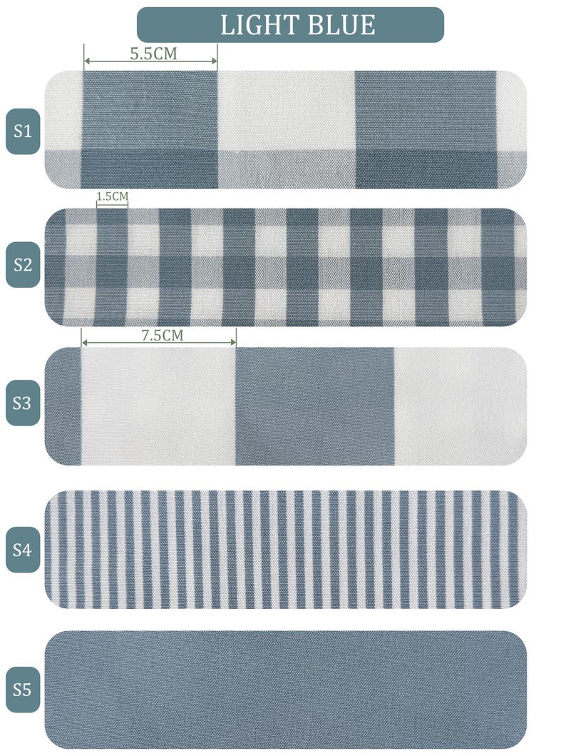 Pu&ograve; includere: Immagine di campioni di tessuto azzurro con la scritta "LIGHT BLUE". Vengono mostrati cinque diversi modelli: quadri grandi e piccoli, righe e tinta unita. Le misure sono in centimetri.