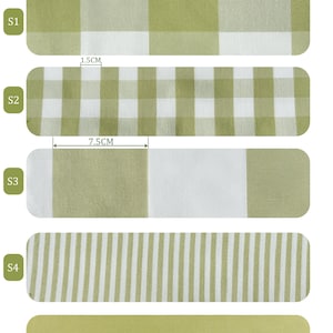 Pu&ograve; includere: Un'esposizione di campioni di tessuto giallo-verde con vari motivi. I campioni includono quadri gingham, piccoli quadri, strisce e un colore solido. Le misure sono in centimetri. Il testo "YELLOW-GREEN" &egrave; in alto.