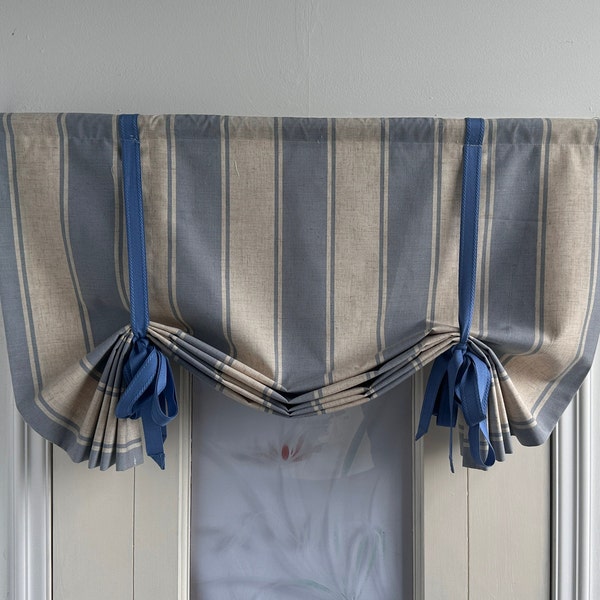 Cortinas con patrón de rayas de lino azul, cortinas romanas plegables de lino, ancho personalizado, corbatas azules, cortinas de cocina, decoración de lodge, cortinas de puertas