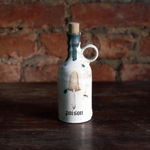 Mushroom Pottery potion Bottle Ceramic Magic Witch Bottle for Poison Drink Me Mushroom Lovers Gift Apothecary Jar