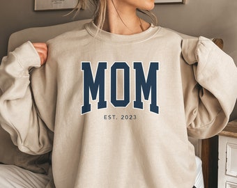 Personalized Mom Sweatshirt, Custom Varsity Sweater for Mama, Mothers Day Gift, Collegiate T-Shirt for Mommy, Gift for New Momma, Wife Gift