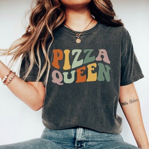 Pizza Queen T-Shirt, Funny Pizza Shirt, Retro Pizza Tee, Pizza Lover TShirt, I Love Pizza Shirt, Pizza Lover Gift, Pizza Tee Shirt Women
