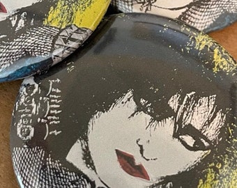Siouxsie de Siouxsie y el botón Banshees de 2,25 pulgadas con pasador de metal ENVÍO INCLUIDO