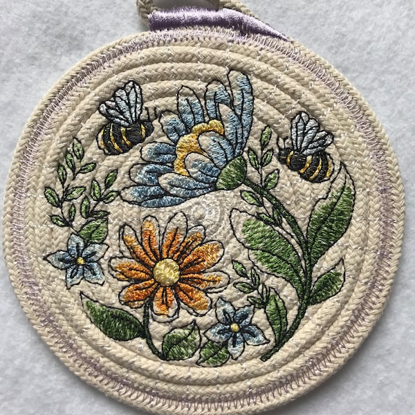 Embroidered Bees and Daisies Rope Coaster/Mug Rug/Trivet