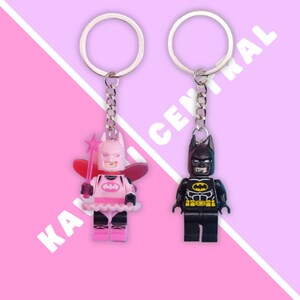 B-Man Figure - 3D-Fairy Character Keychain, Keychain, Superhero Figurine Keychain, Personalized Gift, Backpack Accessory, Matching Couples