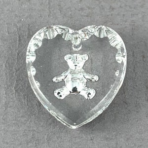 Vintage, Crystal clear, silver teddy bear, intaglio buff glass heart pendant, charm, top drilled - 15mm x 14mm - 1pc - MG420