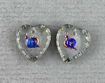 Vintage, Small snail intaglio pair, crystal clear, helio blue, intaglio glass heart pendant, top drilled - 12mm x 11mm - 2pcs - MG655