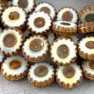 White daisy Czech glass flower beads, brown picasso table cut, marguerite - 12mm - 6 or 12 pcs - FB717-b017