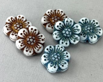 Lot De 120 Perles Anciennes Forme Clochette De Muguet - Bleu Métallisé - Genre Métal - Occasion