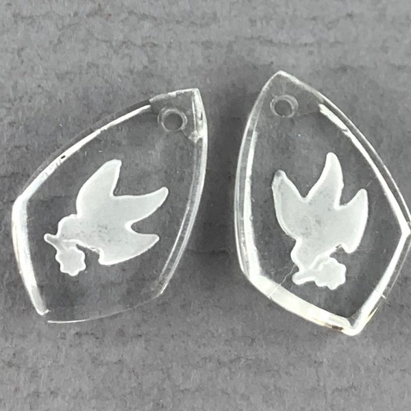 Crystal clear, reverse carved dove shield intaglio buffed glass, pendants, top drilled, beveled - 16mm x 10mm - 2pcs - MG559-d0