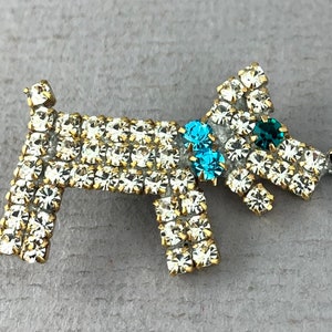 Clear Puppy Dog Czech glass rhinestone button, aqua blue collar, jewelry, embellishment, knitting, sewing - 21mm x 35mm- 1 pc - RSB226