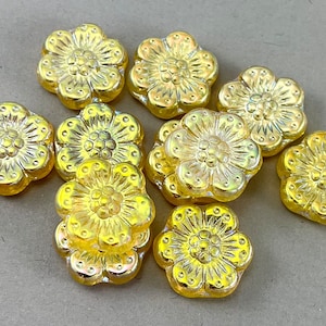 Transparent Pale Honey Yellow Czech glass wild rose flower beads, aurora borealis, iridescent mix - 14mm - 6 or 12 pcs - FB1292-b162