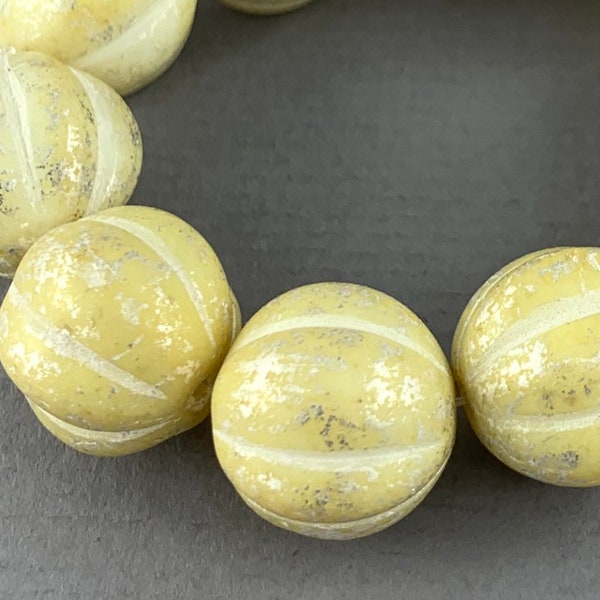 large, chunky Yellow Ivory, Mercury finish fluted pressed Czech glass melon beads, shabby chick, grooved beads - 14mm - 6 pcs - RD150-b89