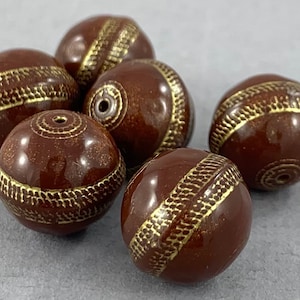 Chocolate Brown engraved Tapestry plastic beads, gold detail, coco brown - 12mm or 16mm - 6 pcs - RD210