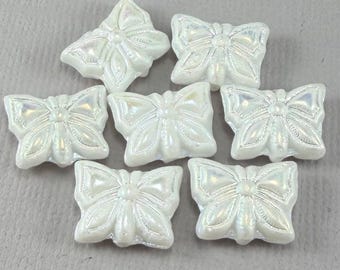 Irisierende Schmetterlingsperlen, weißes tschechisches Glas, Regenbogen Aurora Borealis - 15 mm x 12 mm - 6 oder 12 Stück - AB732-b042