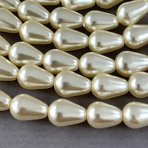 Creme Czech glass teardrop pearl beads, pear shaped, pendents, bridal, wedding jewelry, ivory, ecru - 12 or 24 pcs - 8mm x 6mm - MG506-b059