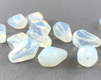 Opal White pressed faceted Czech glass teardrop beads, pear shaped, milky white - 6 or 12 pcs - 15mm x 10mm - MG428-b177