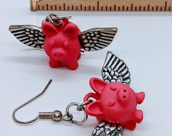 3D flying pigs earrings