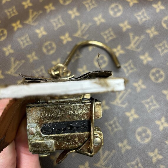 本物のルイ・ヴィトン ゴールドメッキハンガー（ガーメントバッグ修理
