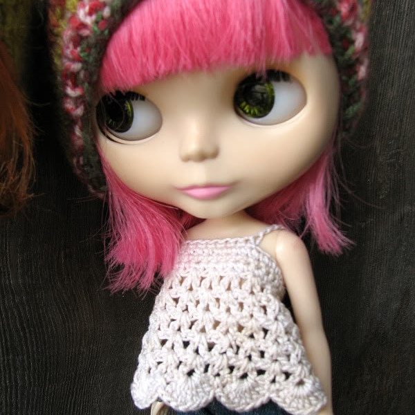 Blythe babydoll apron top crochet pattern pdf fashion dolls shirt photography prop