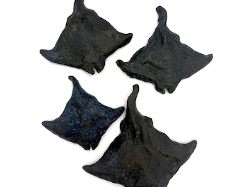 Manta Ray sculptuur Ocean Life beeldje handgemaakte Manta Ray in 3 maten cadeau voor strandliefhebber Ray keramische kunst rustieke dierensculptuur Wabi Sabi
