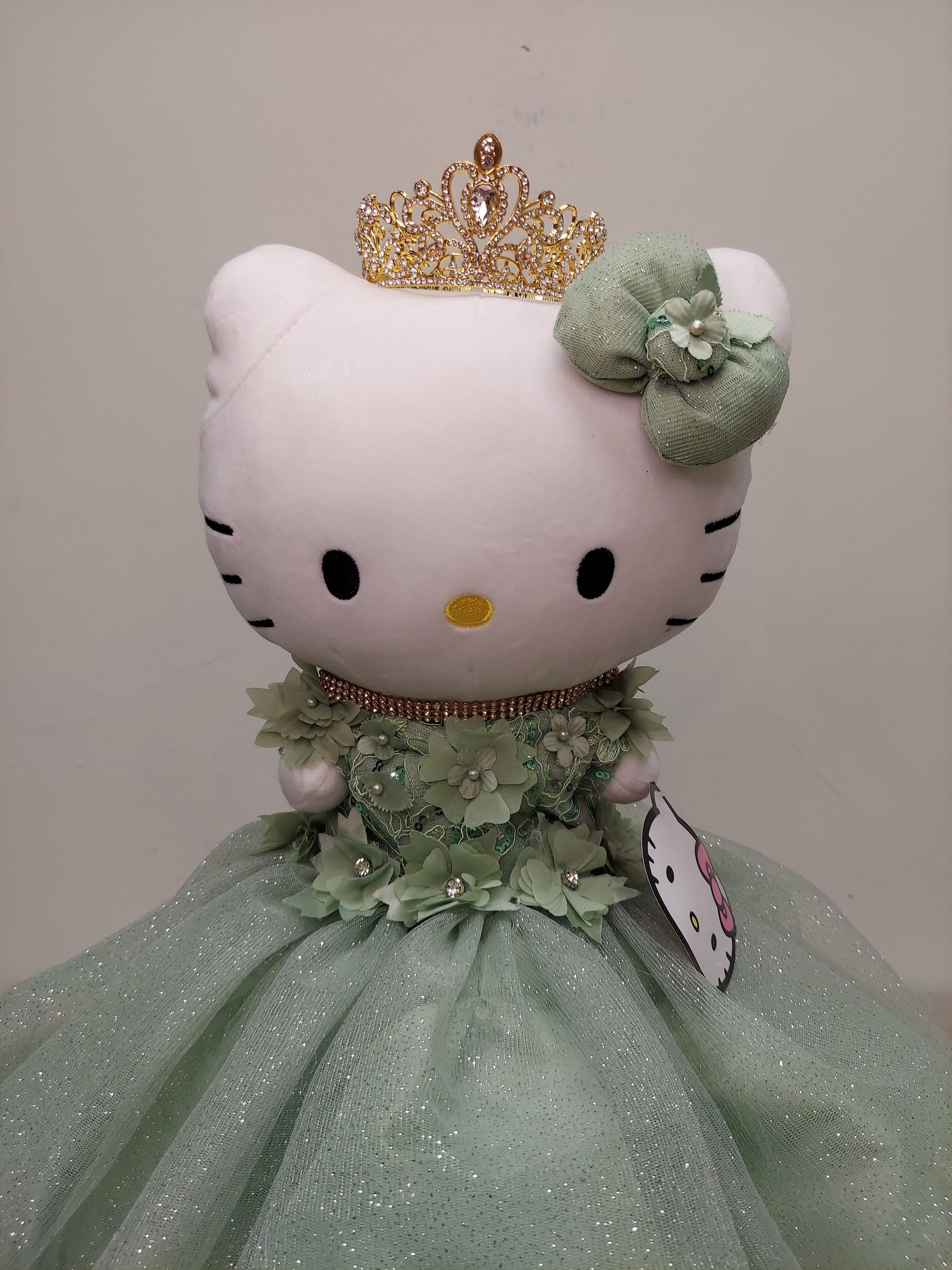 hello Kitty ウェディングドール ティアラ付き Muñeca Quinceañera/sweet 16 Hello Kitty. Vestido Verde Salvia