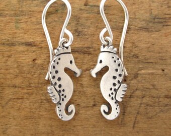 タツノオトシゴのイヤリング - ラリマータツノオトシゴのイヤリング