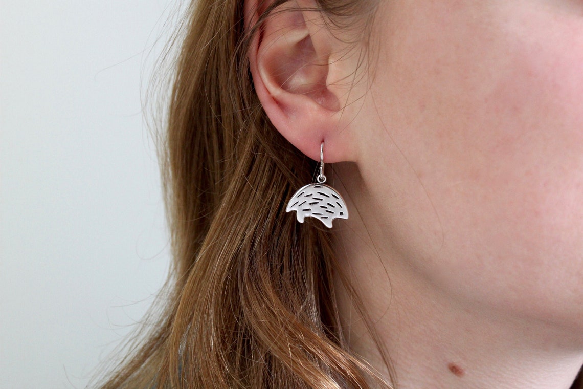 Orecchini A Perno Con Ciondolo Riccio In Argento Sterling 925 - Gioiello Con Porcospino - Confezione In Velluto - 2