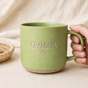 Mug en céramique gravée personnalisée, cadeaux pour la fête des mères, tasse en céramique personnalisée avec votre texte, cadeaux pour la famille, tasse pour grand-mère, cadeaux de Thanksgiving