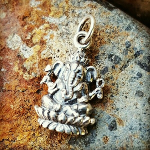 Sterling Silver Ganesh Charm Necklace – Ganesha Pendant – Hindu God of Wisdom – Remover of Obstacles – Spiritual Meditation Jewelry bild 2