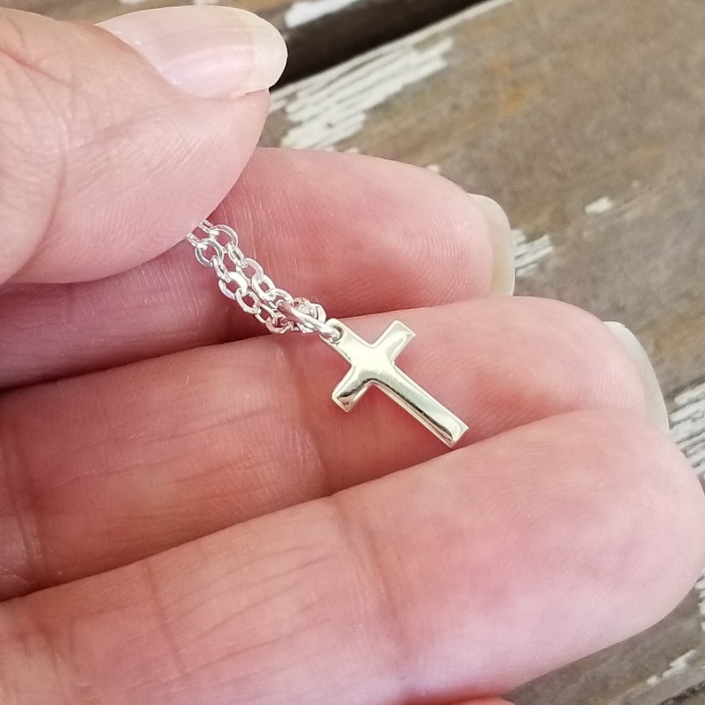 Small Silver Cross Necklace Tiny Cross on Custom Length Silver Chain with Lobster Clasp Birthstone Option First Communion Bild 4