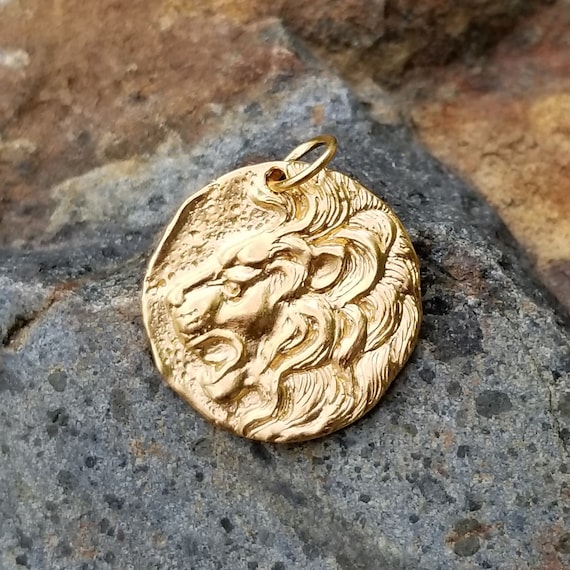24k gold lion sale pendant